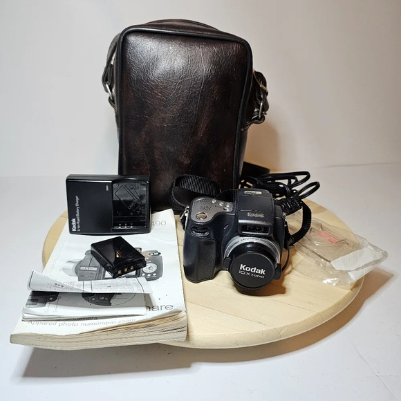 Vintage KODAK EASYSHARE DX6490 Digital Camera Bundle 2 Batteries Leather Case wo - Picture 1 of 11